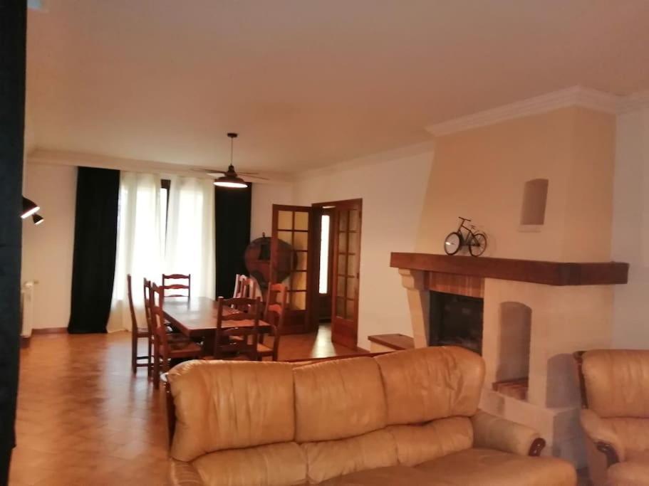 Maison Gaillacoise Bagian luar foto